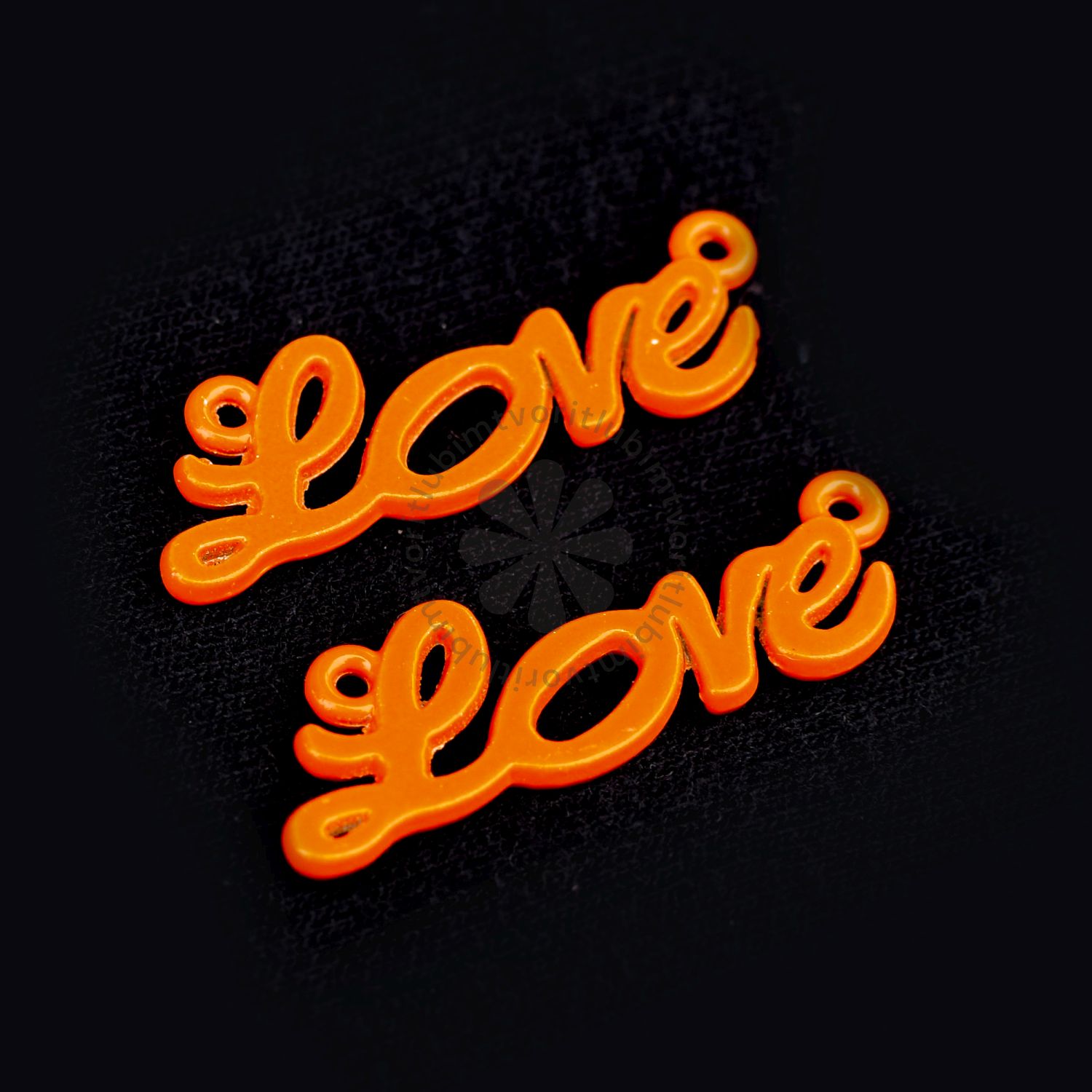 Spojovník - LOVE, 34x11 mm - 1 ks