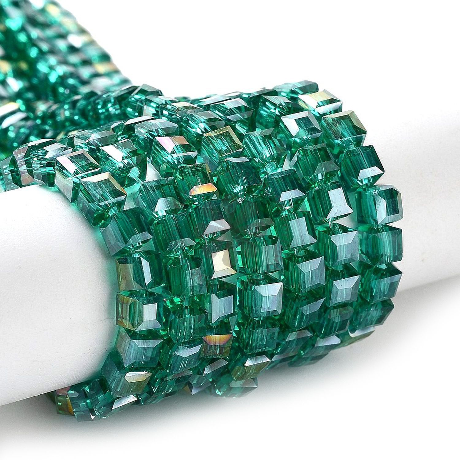 Fazetované sklenené korálky, kocky, 4 mm - 100 ks