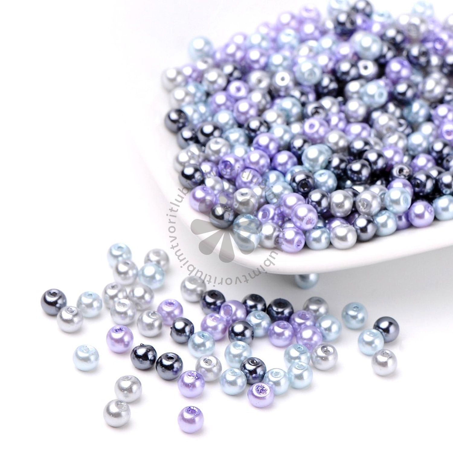 Sklenené perly, 4 mm - 10 g (cca 100ks)