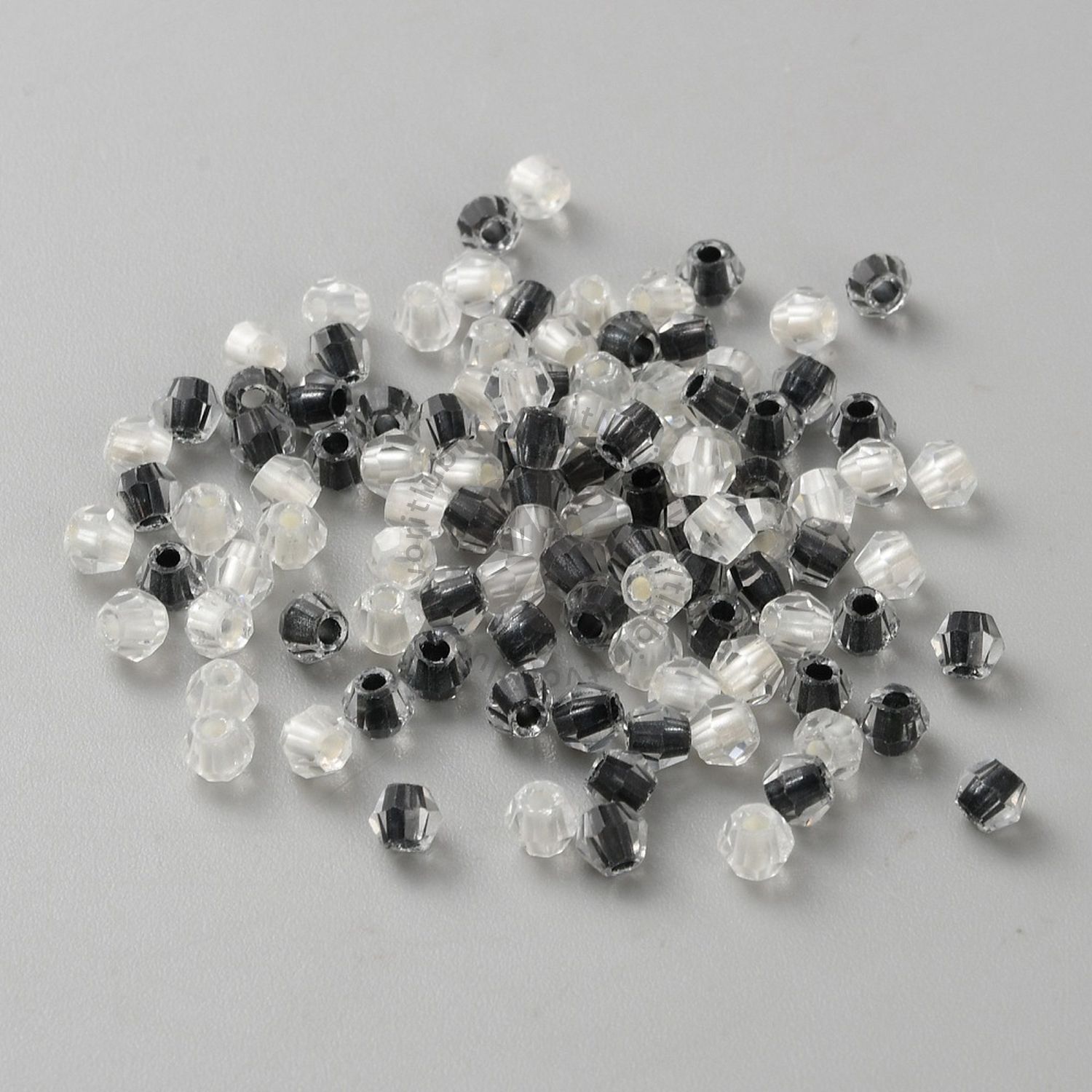 Sklenené brúsené korálky BICONE, 4 mm - 1 vlasec