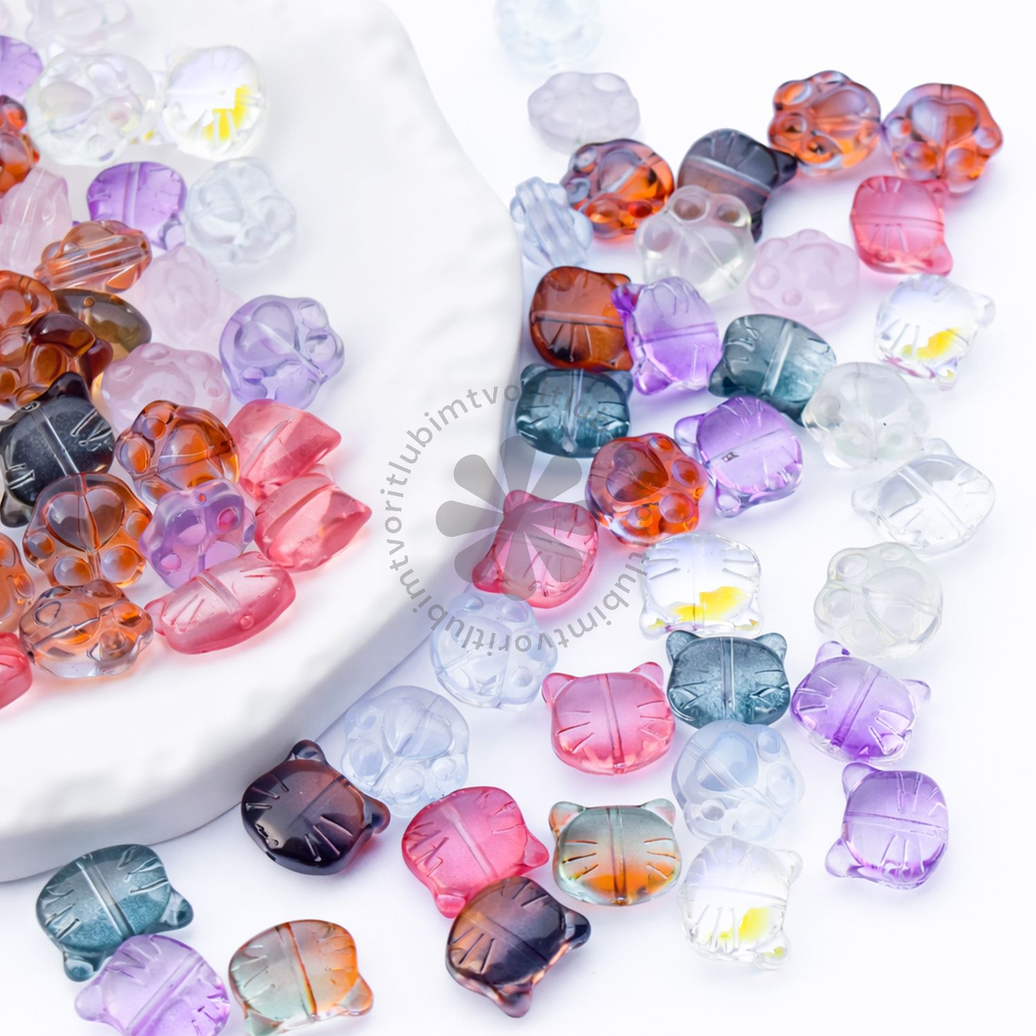 Sklenené korálky mačky a labky - 30 gramov